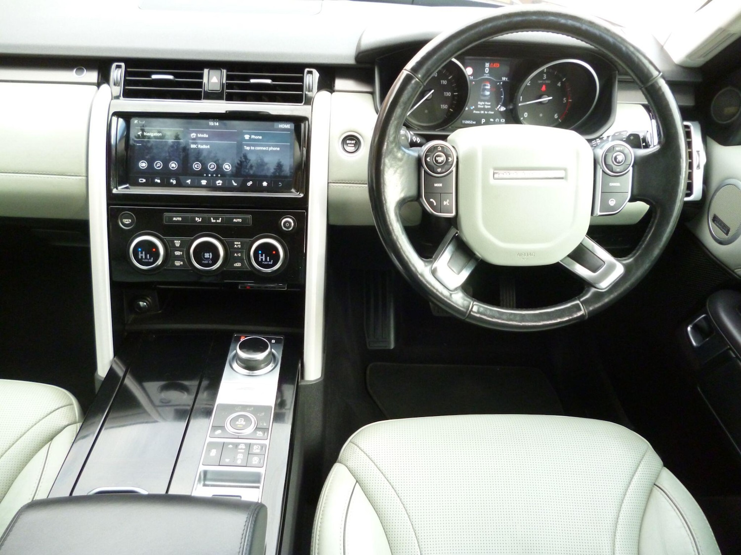 Used Land Rover Discovery 2017 for sale - 76992511: Photo 9