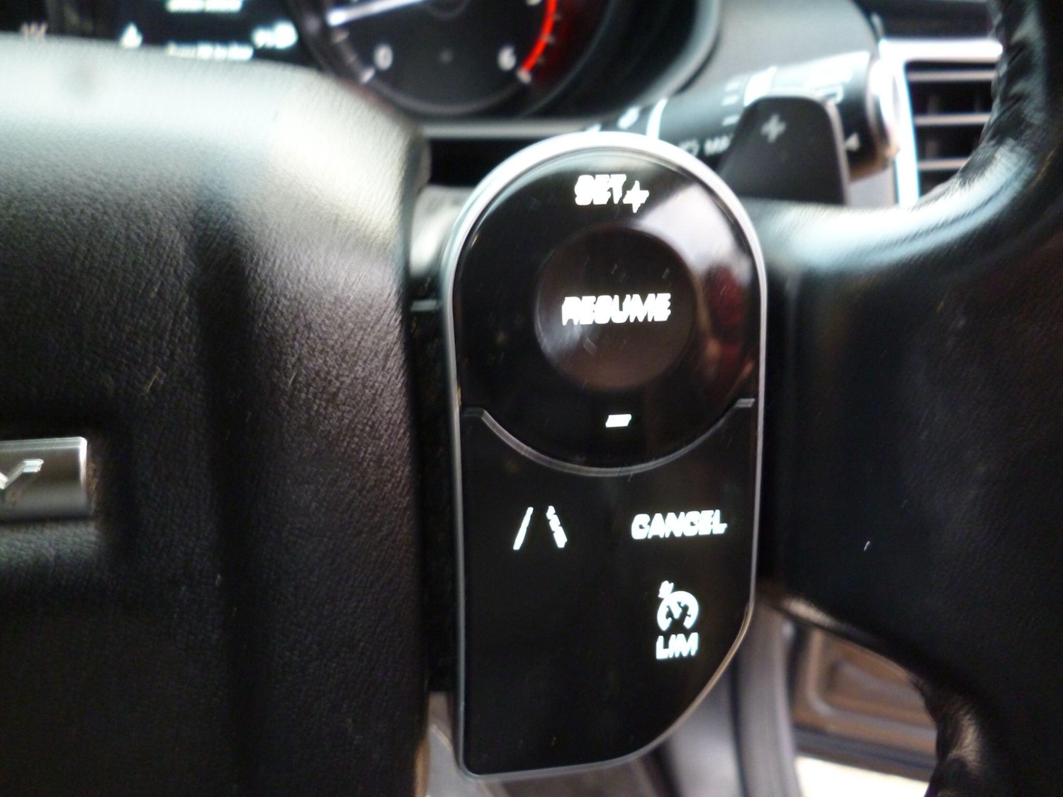 Used Land Rover Discovery 2018 for sale - 76753038: Photo 23