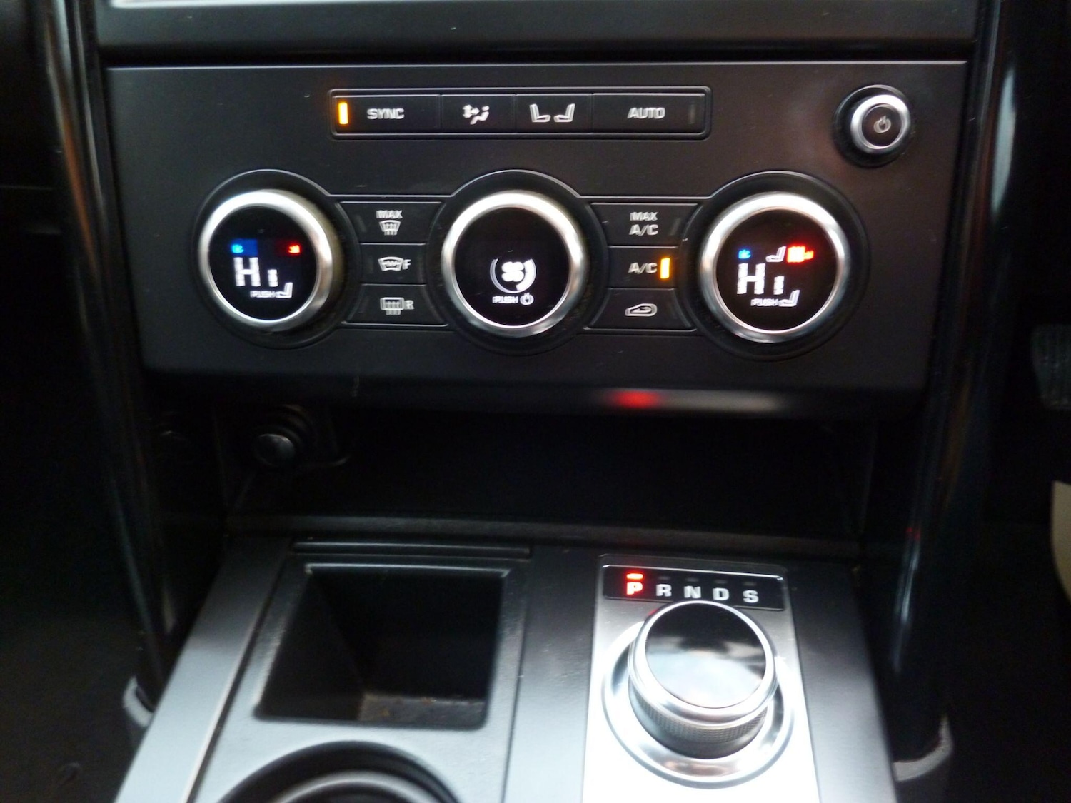 Used Land Rover Discovery 2018 for sale - 76753038: Photo 25