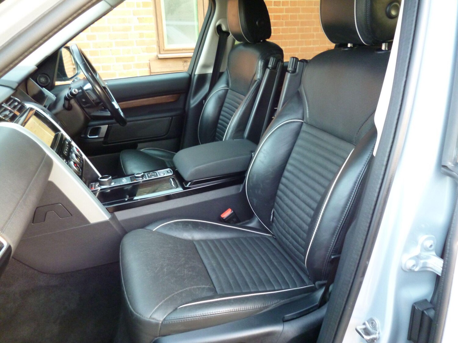 Used Land Rover Discovery 2020 for sale - 77015459: Photo 40