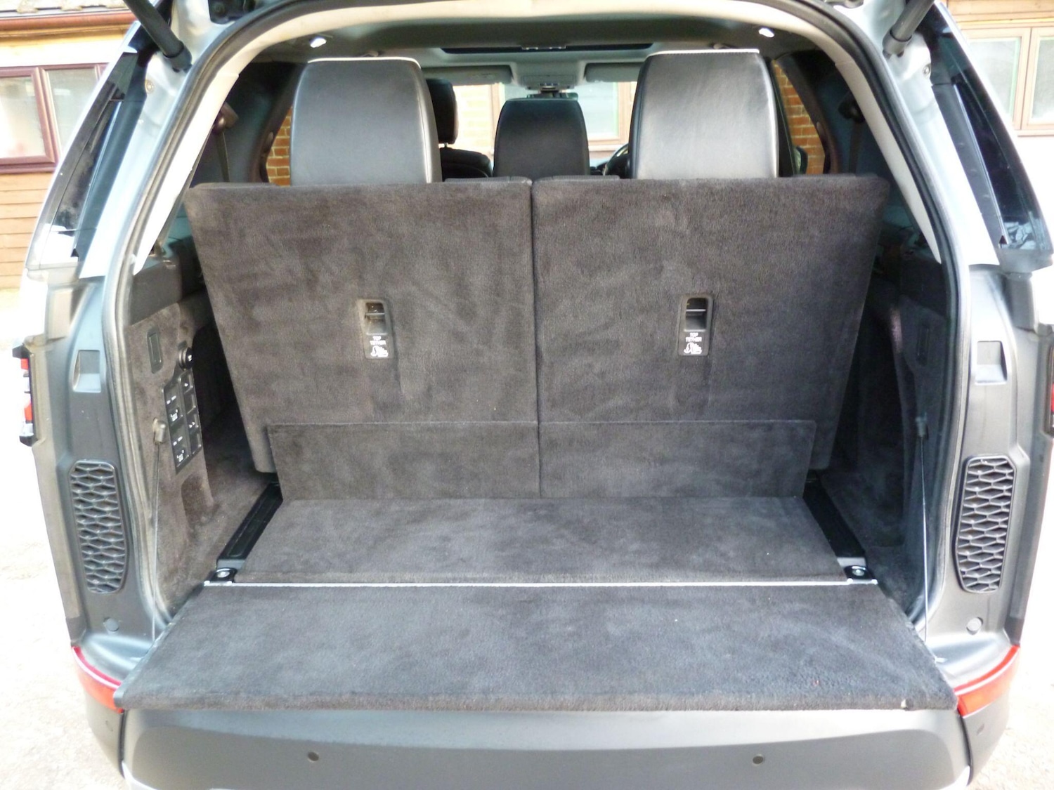 Used Land Rover Discovery 2020 for sale - 77015459: Photo 49