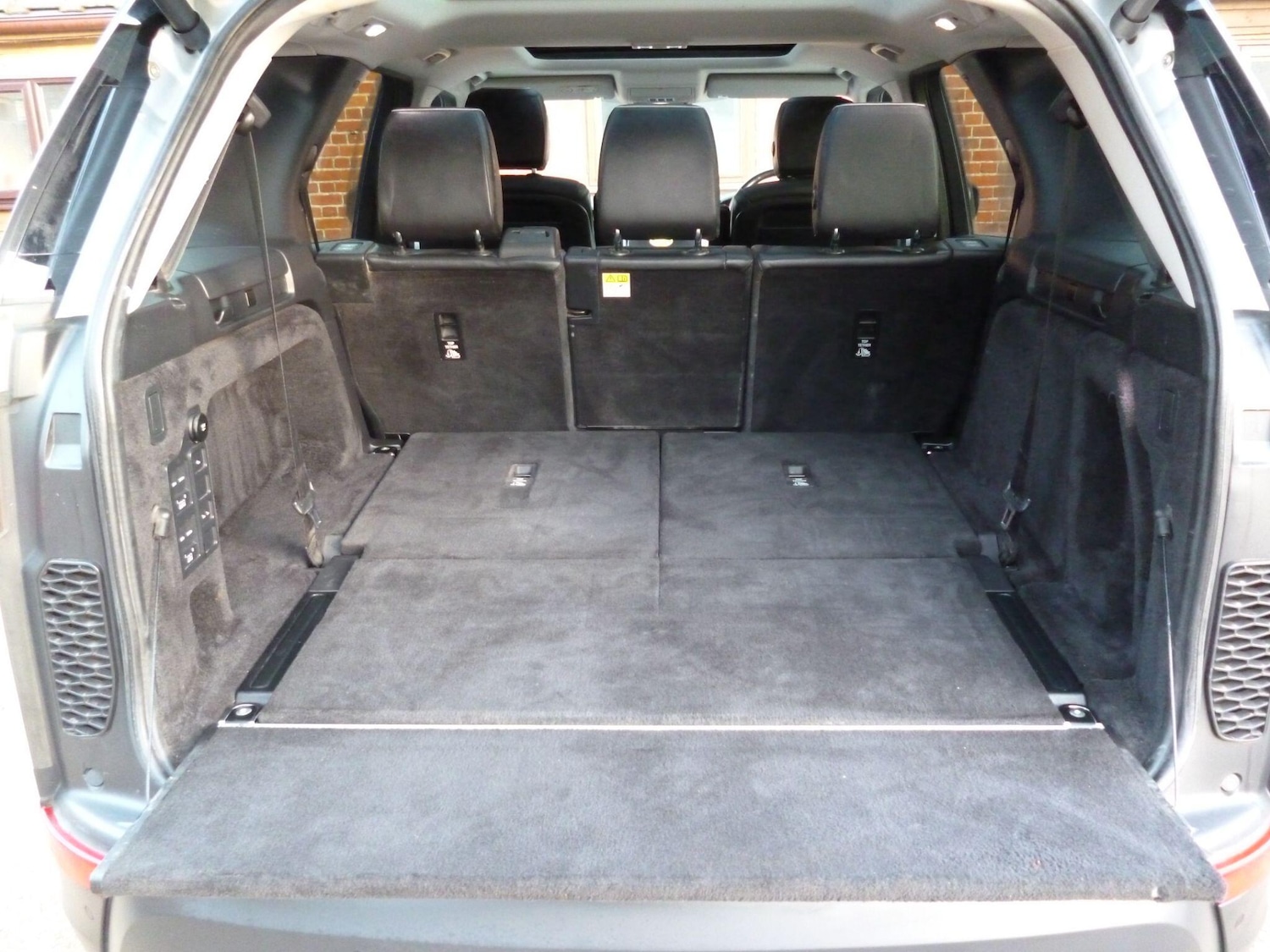 Used Land Rover Discovery 2020 for sale - 77015459: Photo 50