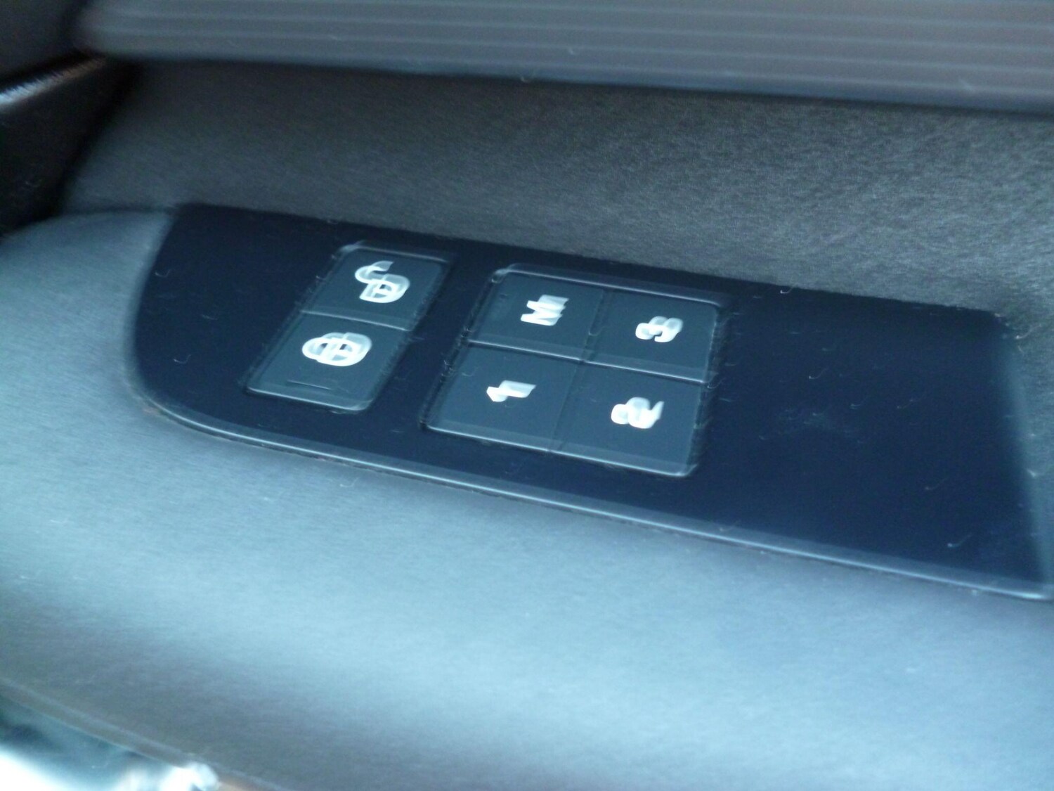 Used Land Rover Discovery 2019 for sale - 76832757: Photo 15