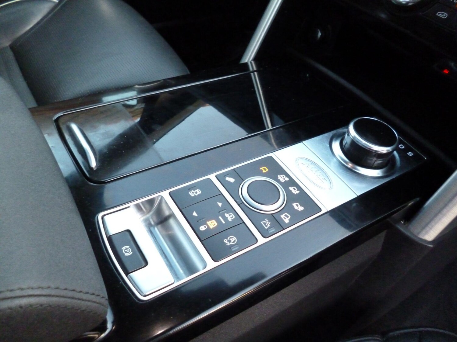 Used Land Rover Discovery 2019 for sale - 76832757: Photo 24