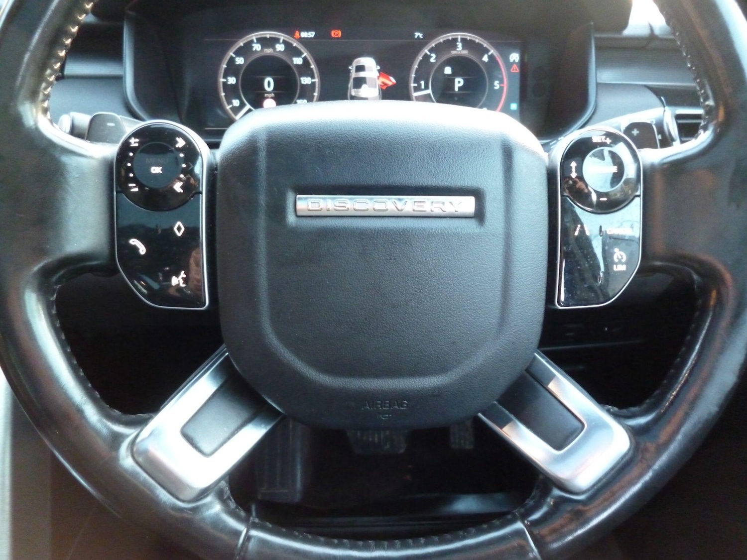 Used Land Rover Discovery 2019 for sale - 76832757: Photo 30