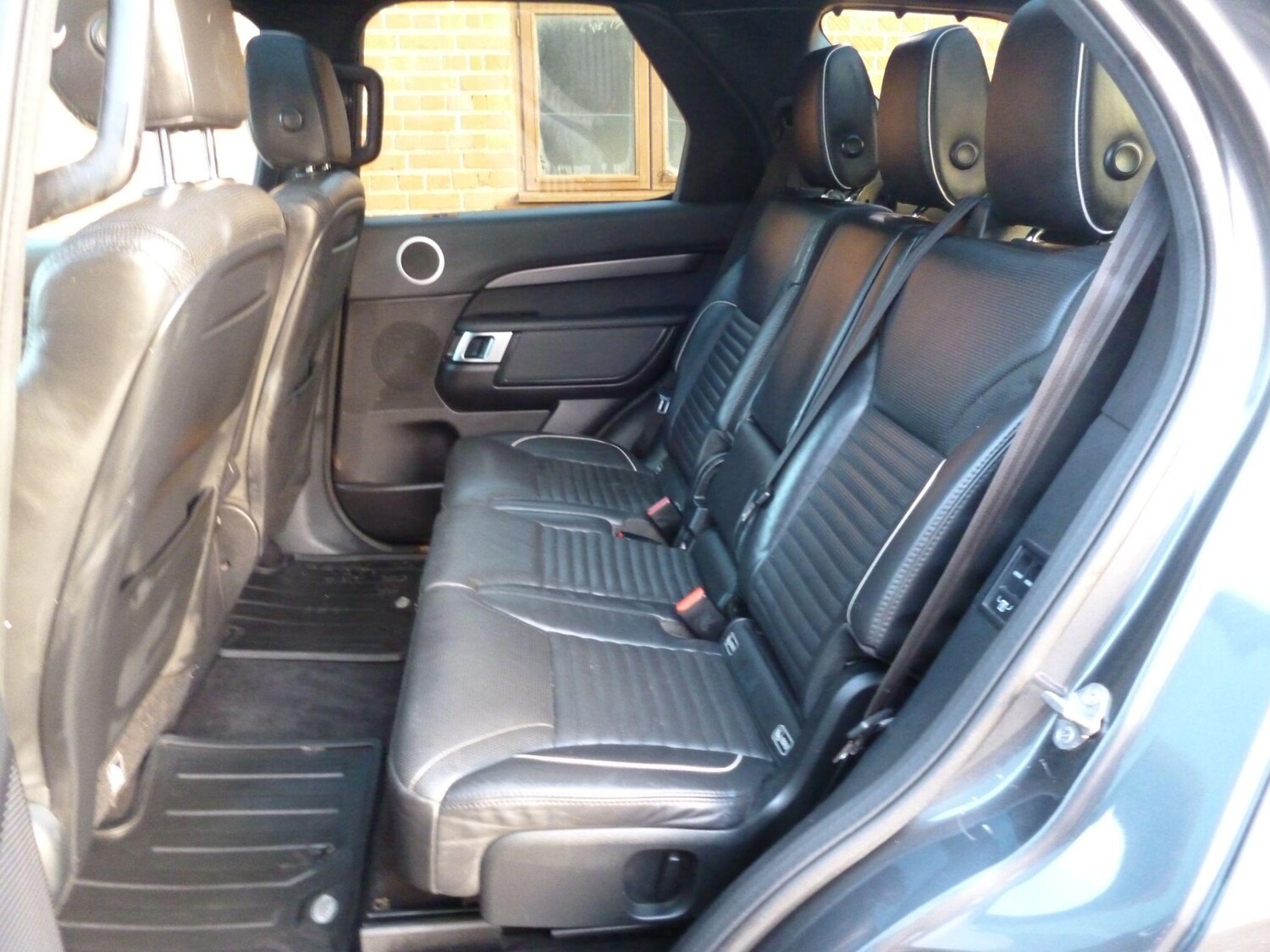 Used Land Rover Discovery 2019 for sale - 76832757: Photo 51