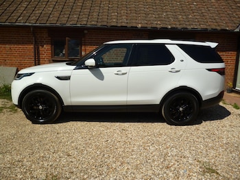 Used Land Rover Discovery 2019 for sale - 79076100: Photo