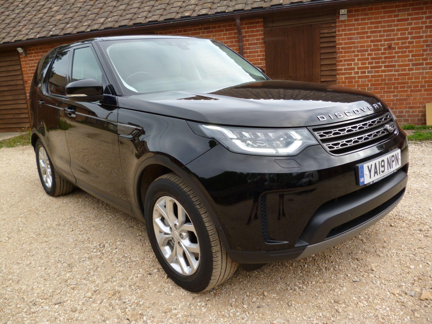 Used Land Rover Discovery 2019 for sale - 76476523: Photo 3