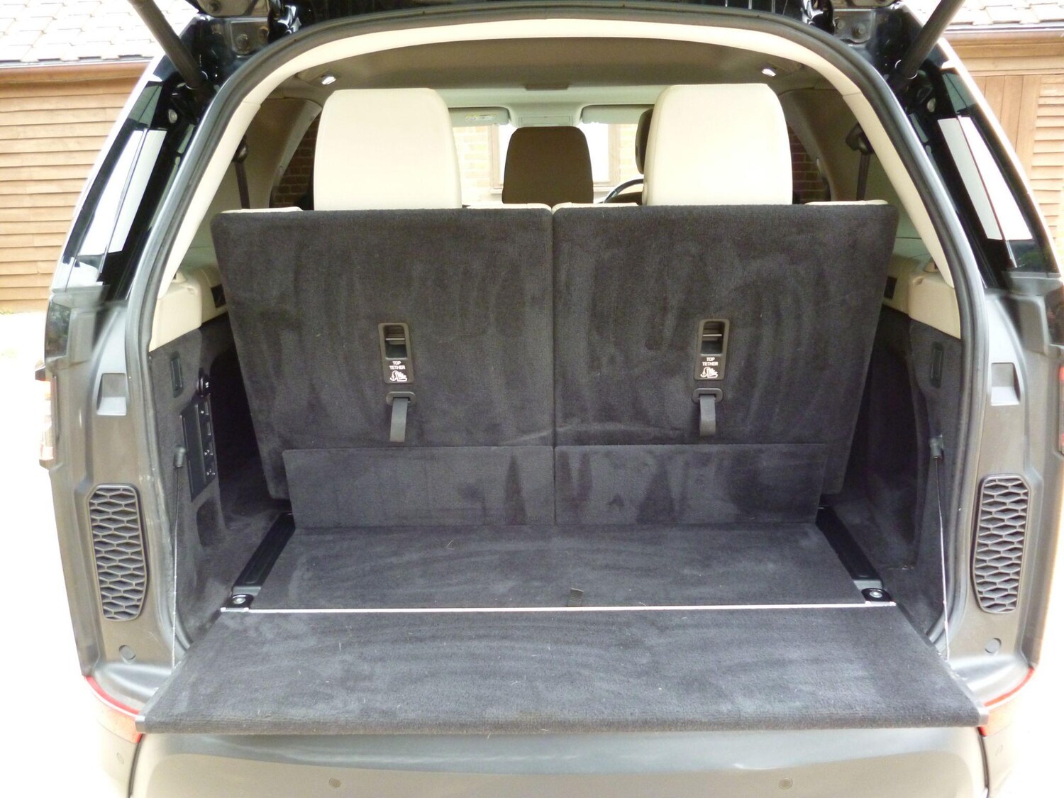 Used Land Rover Discovery 2019 for sale - 76476523: Photo 41