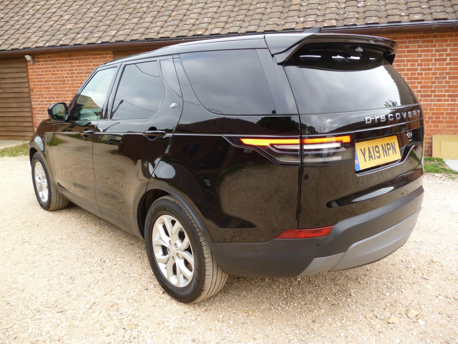 Used Land Rover Discovery 2019 for sale - 76476523: Photo 8