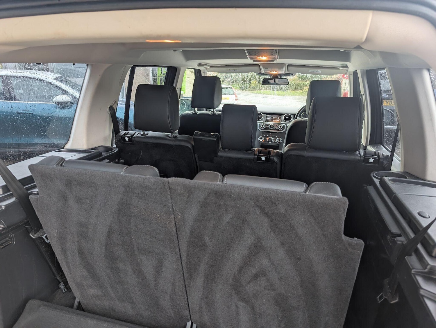 Used Land Rover Discovery 2015 for sale - 77066399: Photo 11