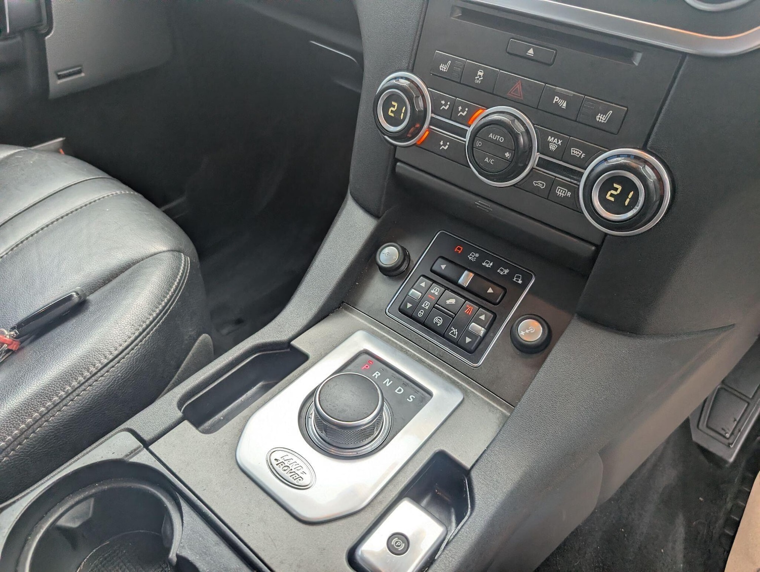 Used Land Rover Discovery 2015 for sale - 77066399: Photo 6