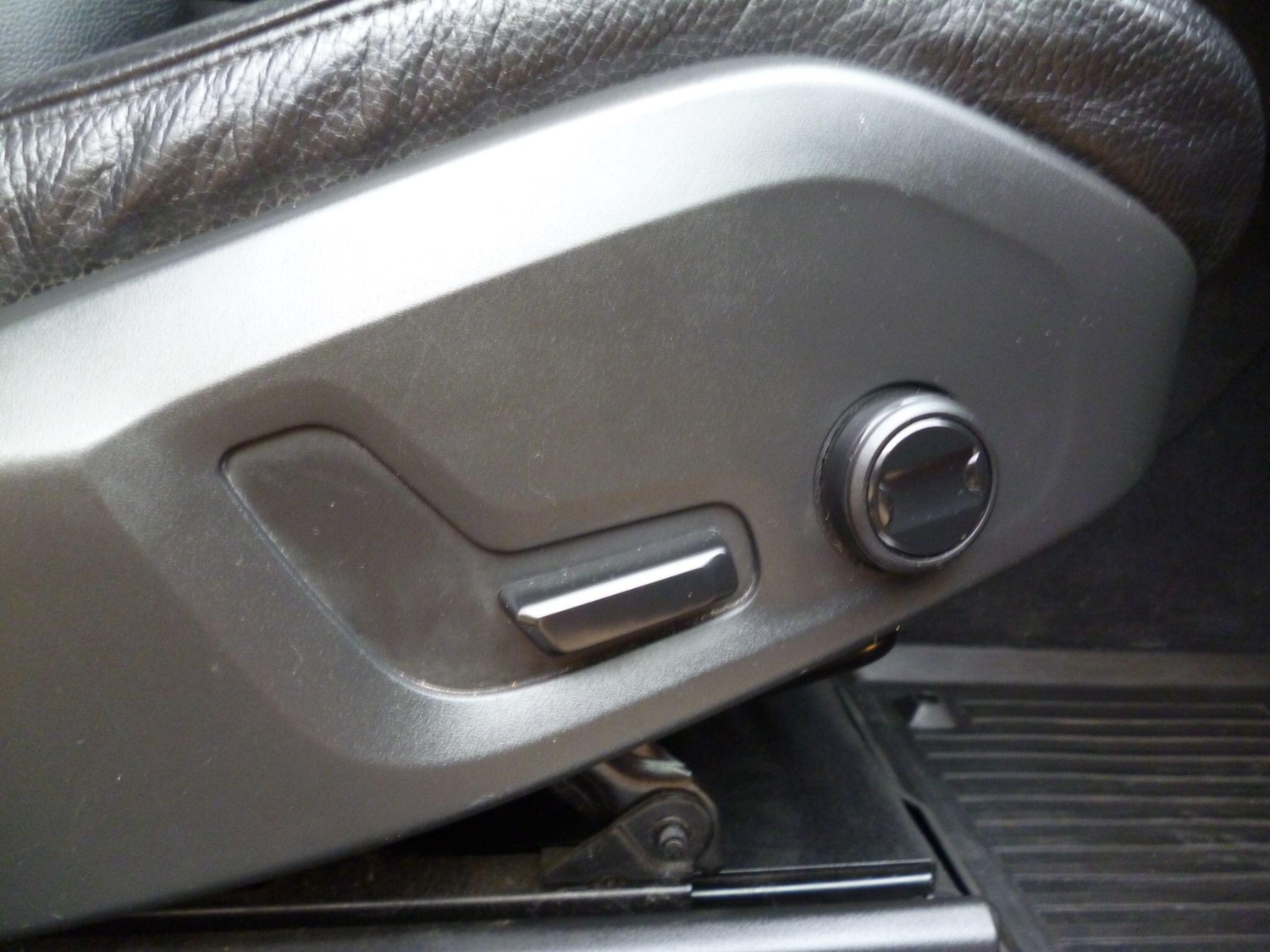 Used Volvo XC60 2018 for sale - 76476520: Photo 14