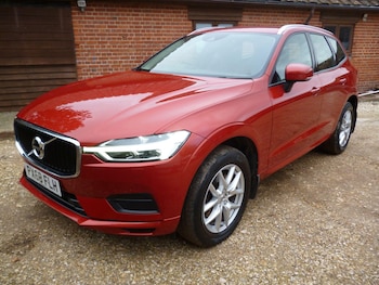 2018 (68) - 2.0 D4 Momentum 5dr AWD