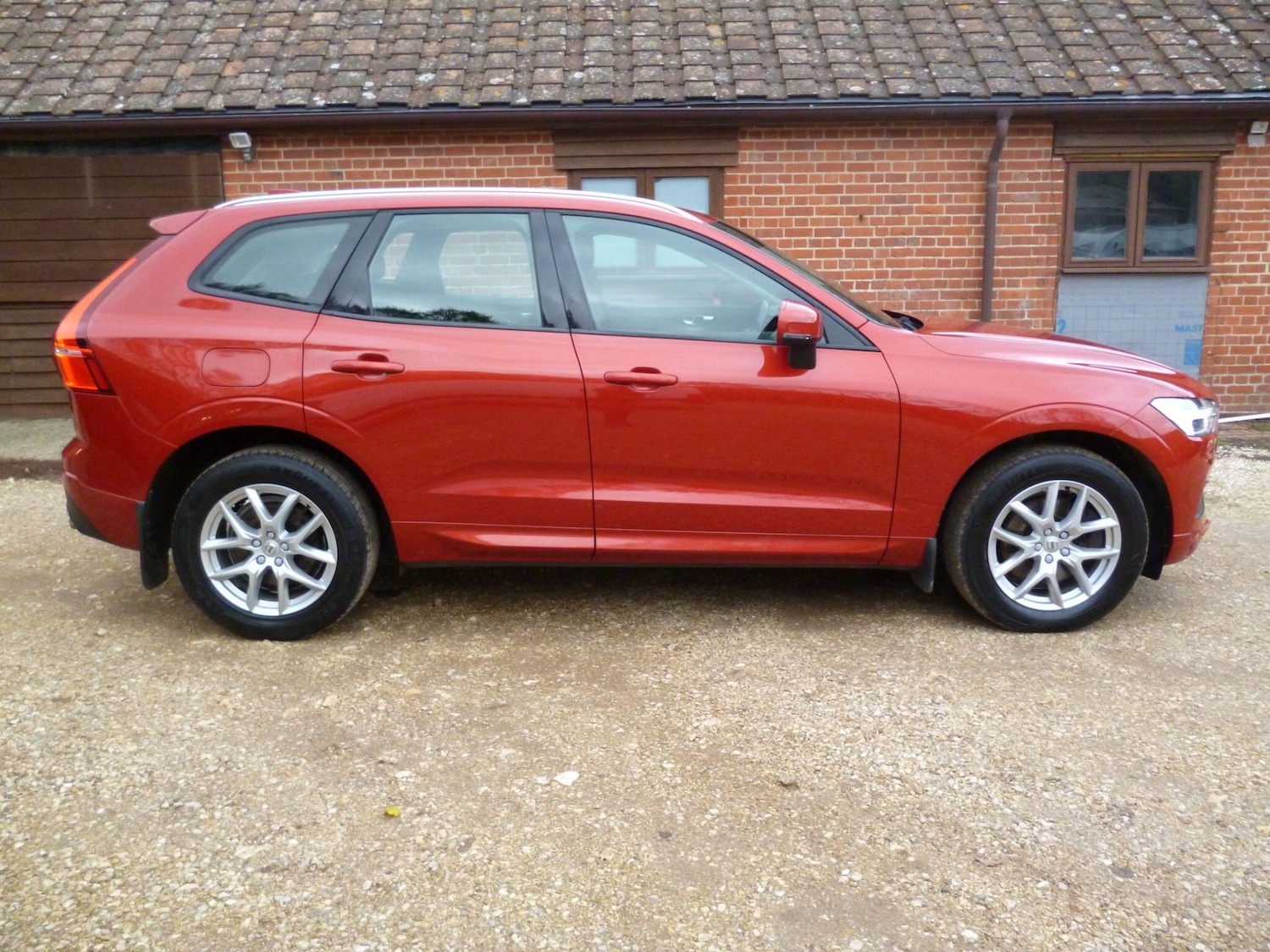 Used Volvo XC60 2018 for sale - 76476520: Photo 4