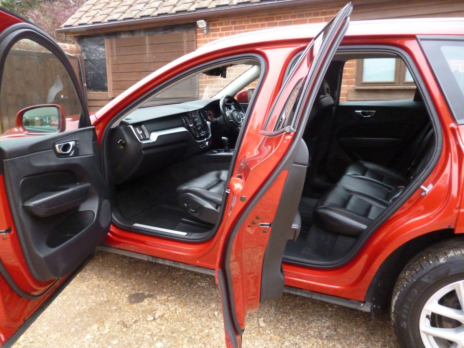 Used Volvo XC60 2018 for sale - 76476520: Photo 52