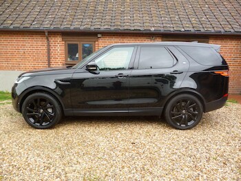 Used Land Rover Discovery 2019 for sale - 78972000: Photo