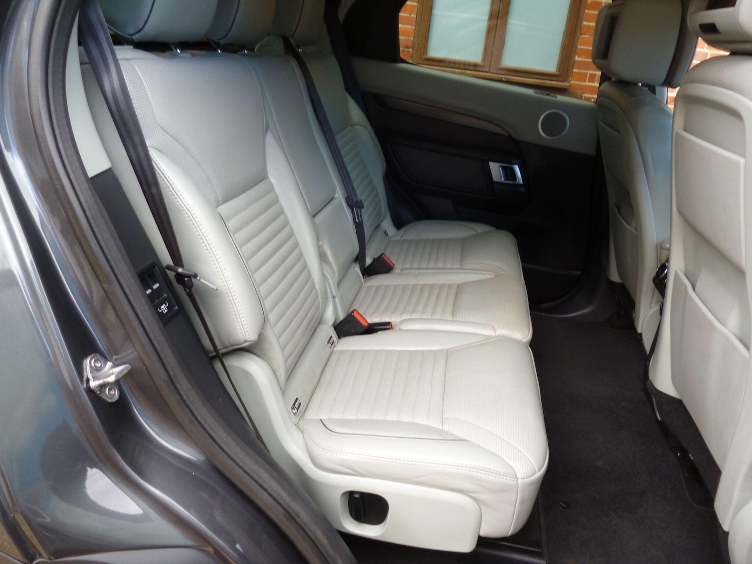 Used Land Rover Discovery 2017 for sale - 76476519: Photo 19