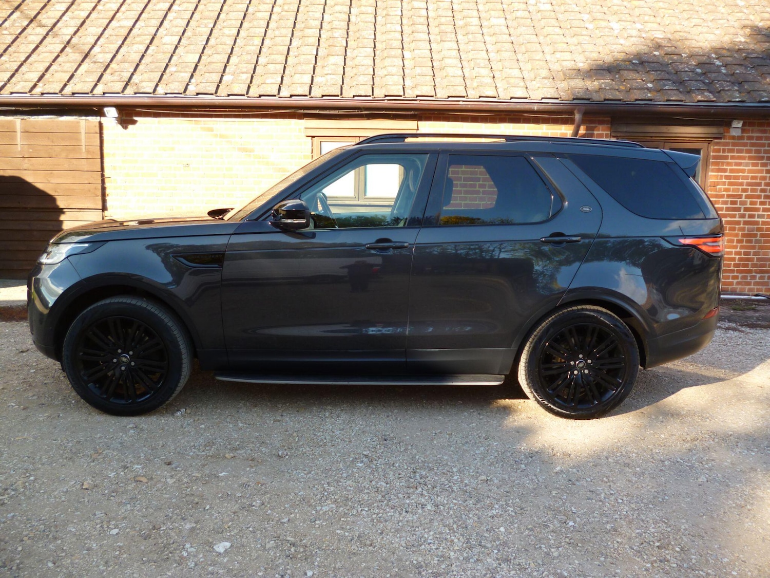 Used Land Rover Discovery 2017 for sale - 76476519: Photo 4