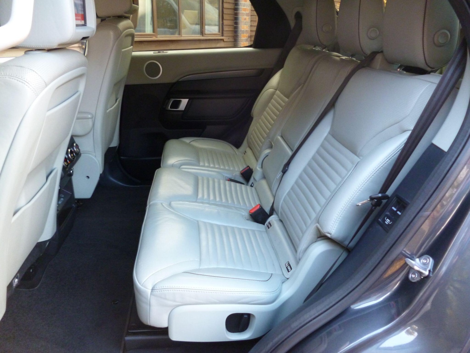 Used Land Rover Discovery 2017 for sale - 76476519: Photo 56