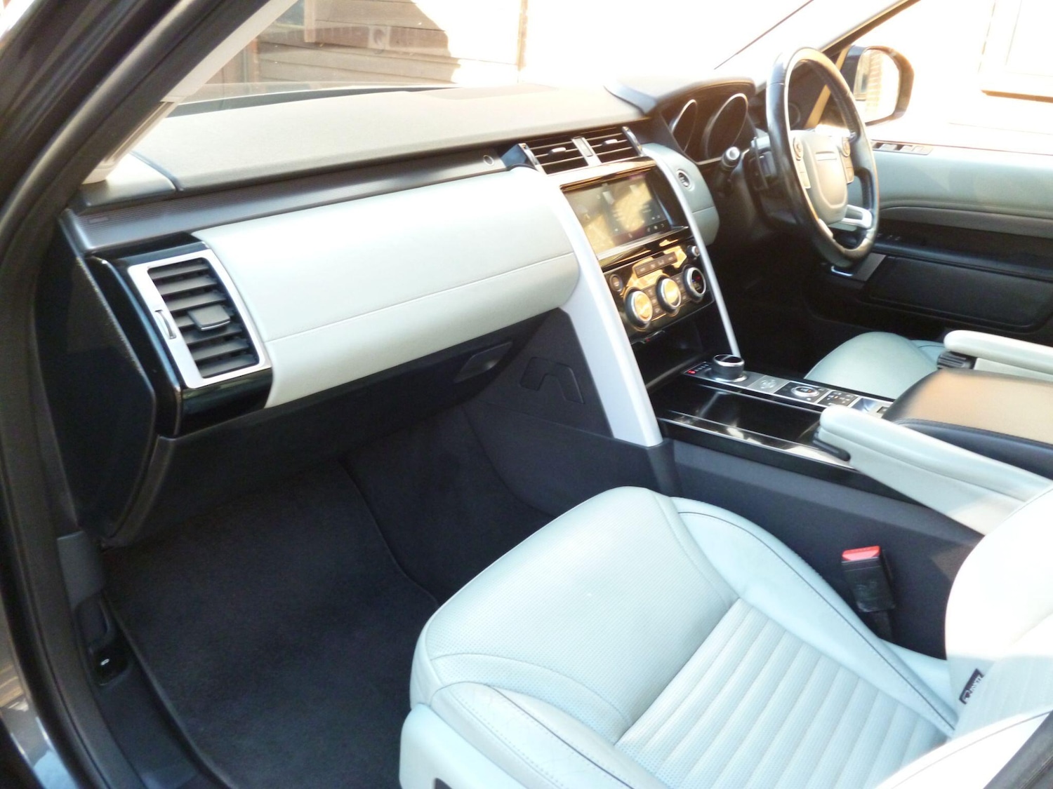 Used Land Rover Discovery 2017 for sale - 76476519: Photo 59