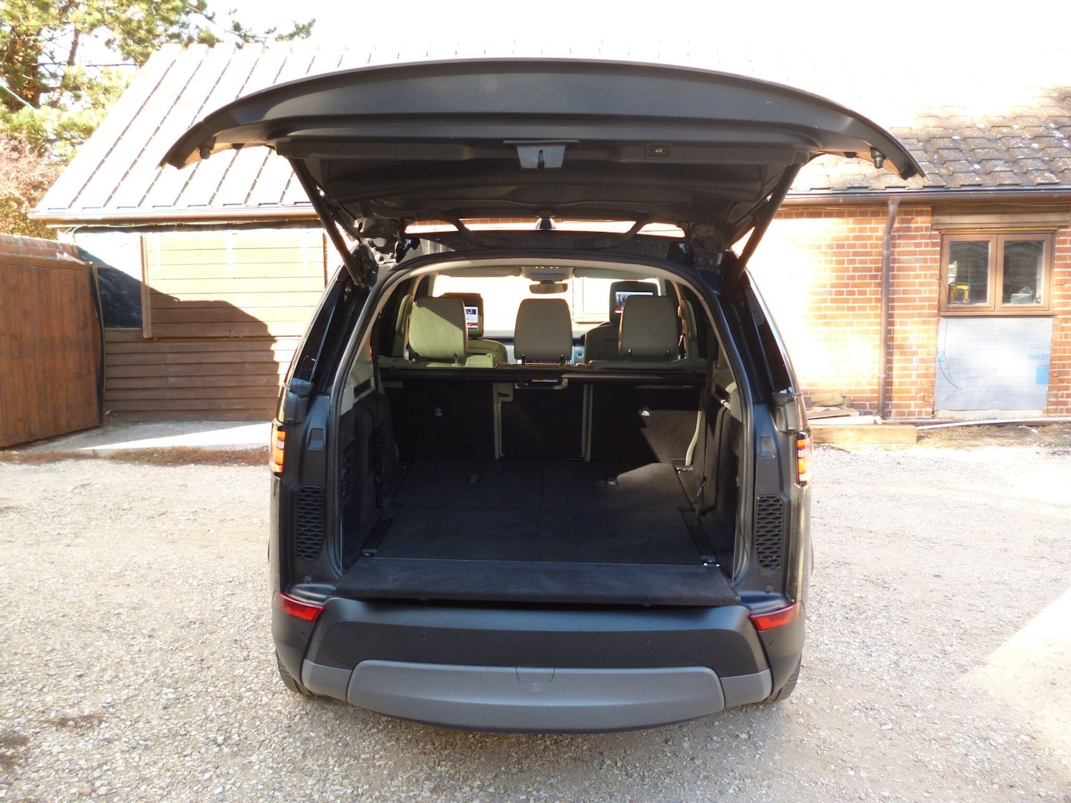 Used Land Rover Discovery 2017 for sale - 76476519: Photo 64