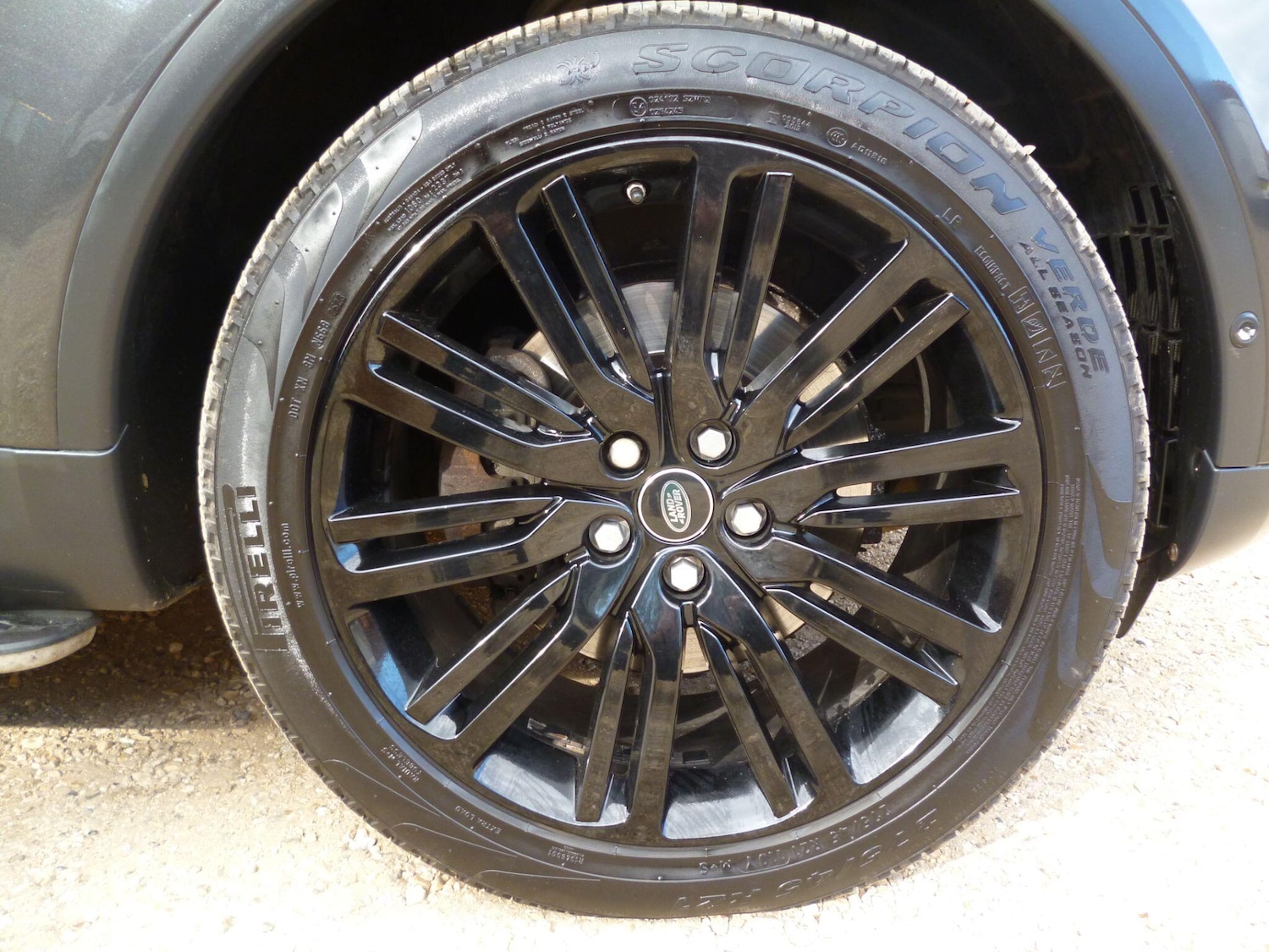 Used Land Rover Discovery 2017 for sale - 76476519: Photo 76