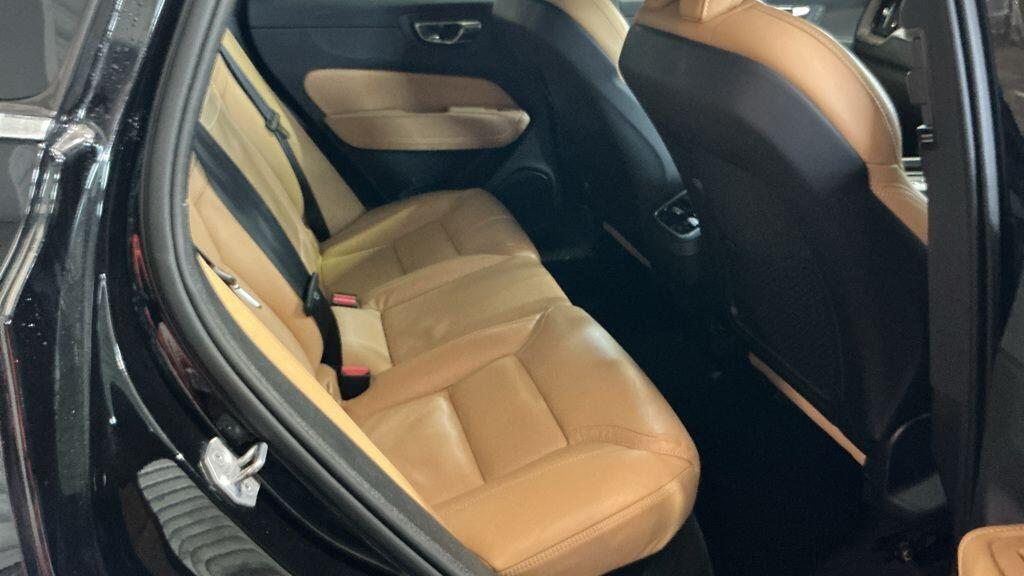 Used Volvo XC60 2021 for sale - 77441038: Photo 8