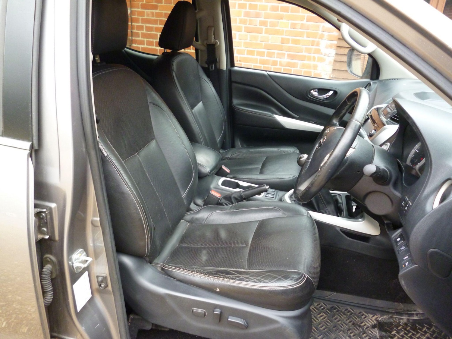 Used Nissan Navara 2016 for sale - 77633116: Photo 14