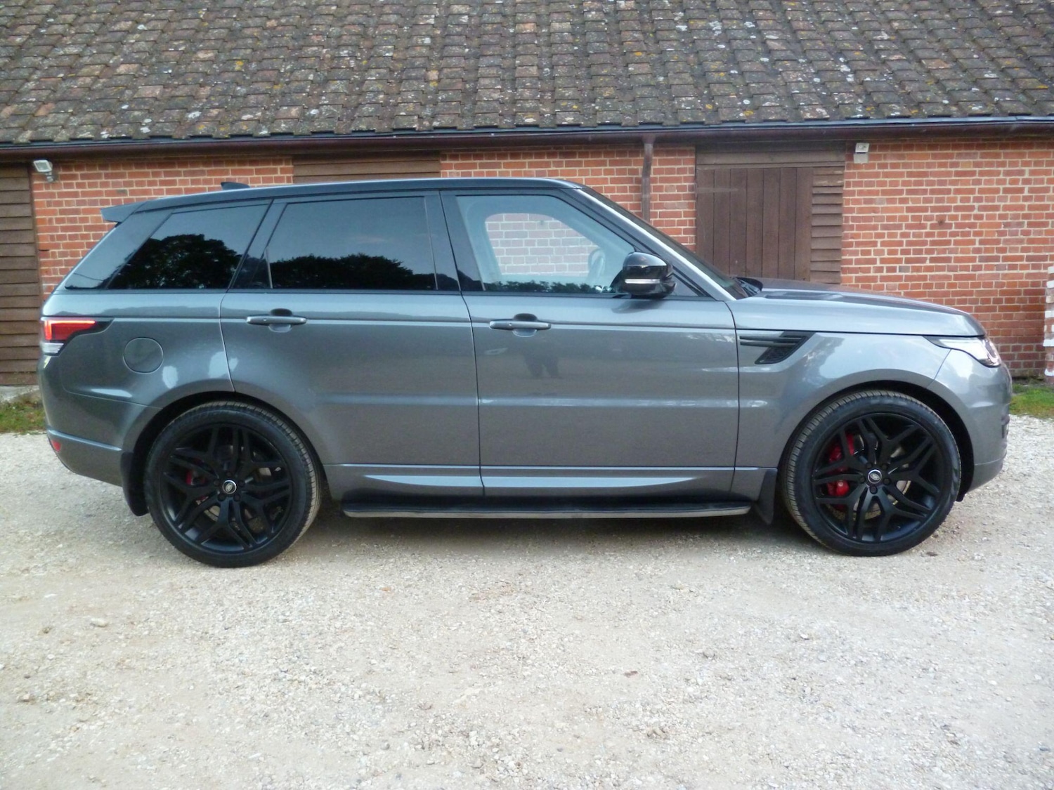 Used Land Rover Range Rover Sport 2017 for sale - 76657696: Photo 2