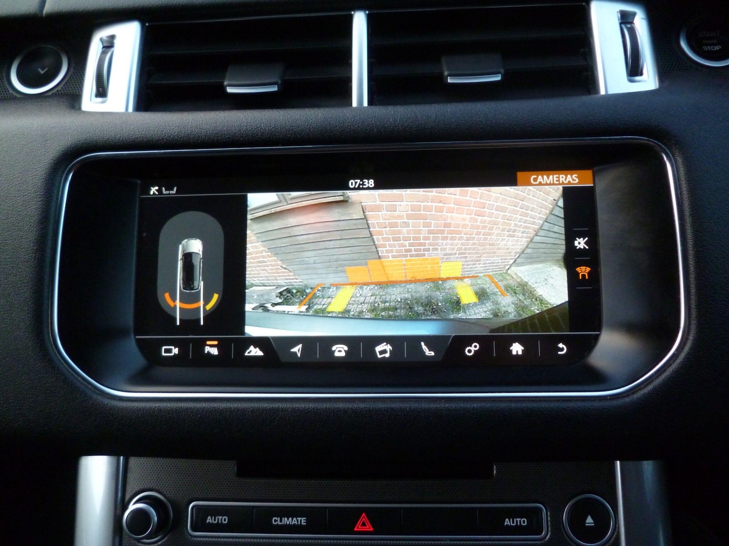 Used Land Rover Range Rover Sport 2017 for sale - 76657696: Photo 42