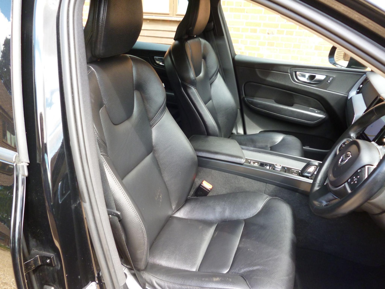 Used Volvo XC60 2021 for sale - 76996454: Photo 12