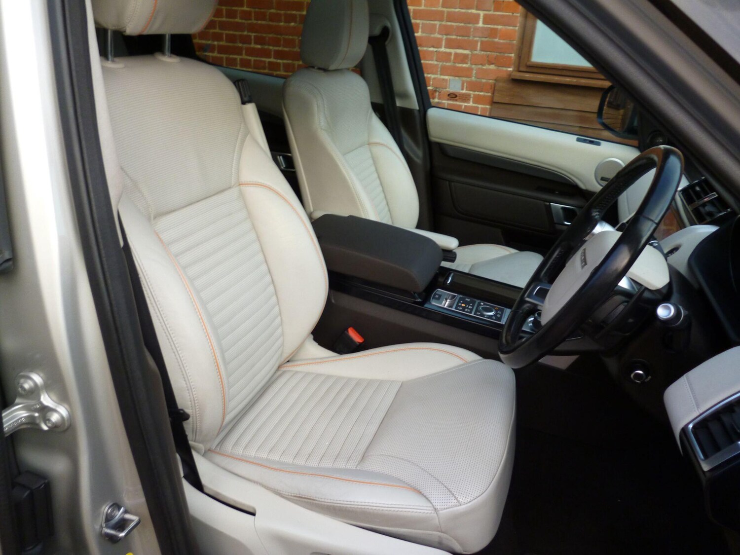 Used Land Rover Discovery 2017 for sale - 76715206: Photo 16