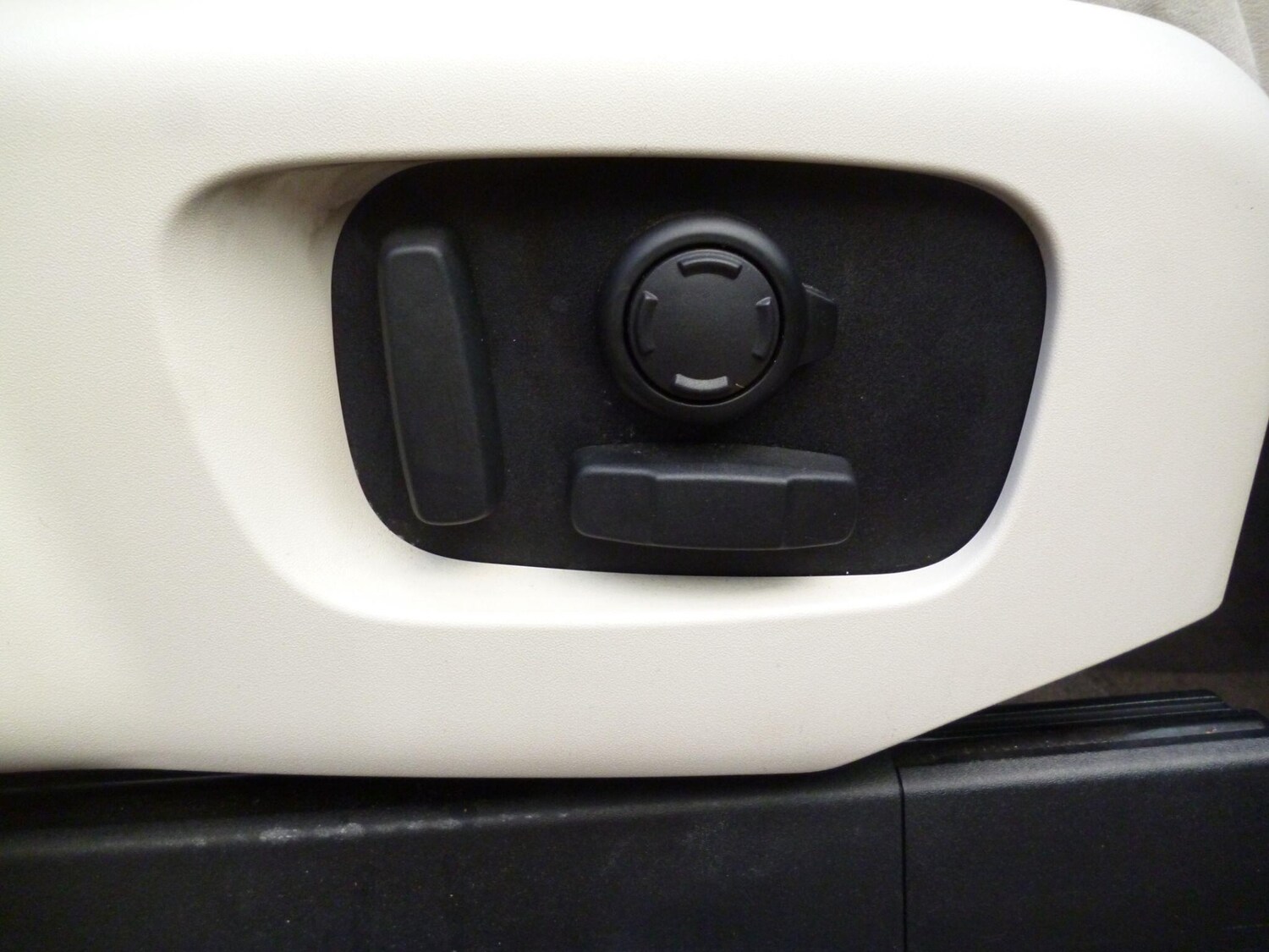 Used Land Rover Discovery 2017 for sale - 76715206: Photo 17