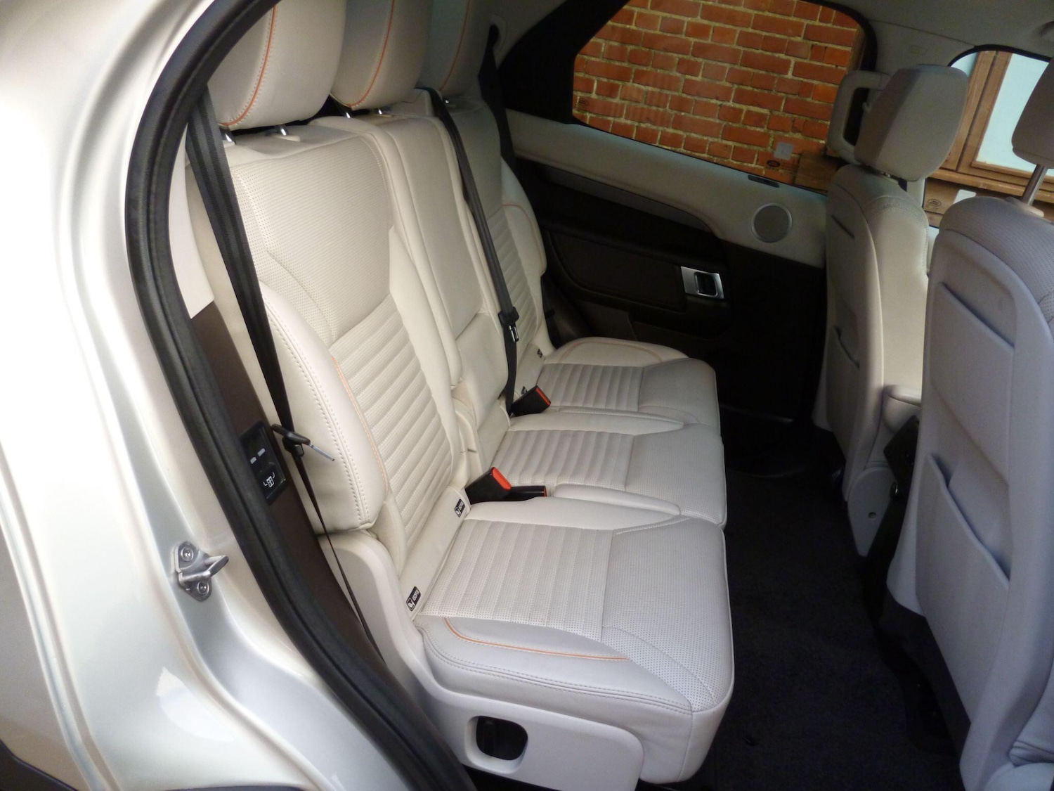 Used Land Rover Discovery 2017 for sale - 76715206: Photo 21