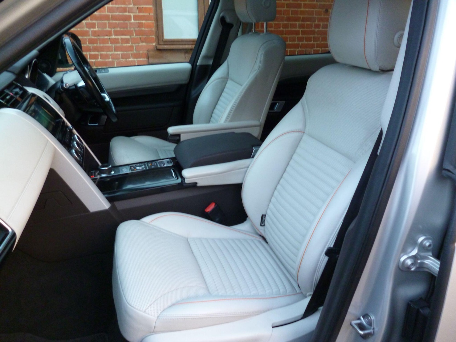 Used Land Rover Discovery 2017 for sale - 76715206: Photo 26