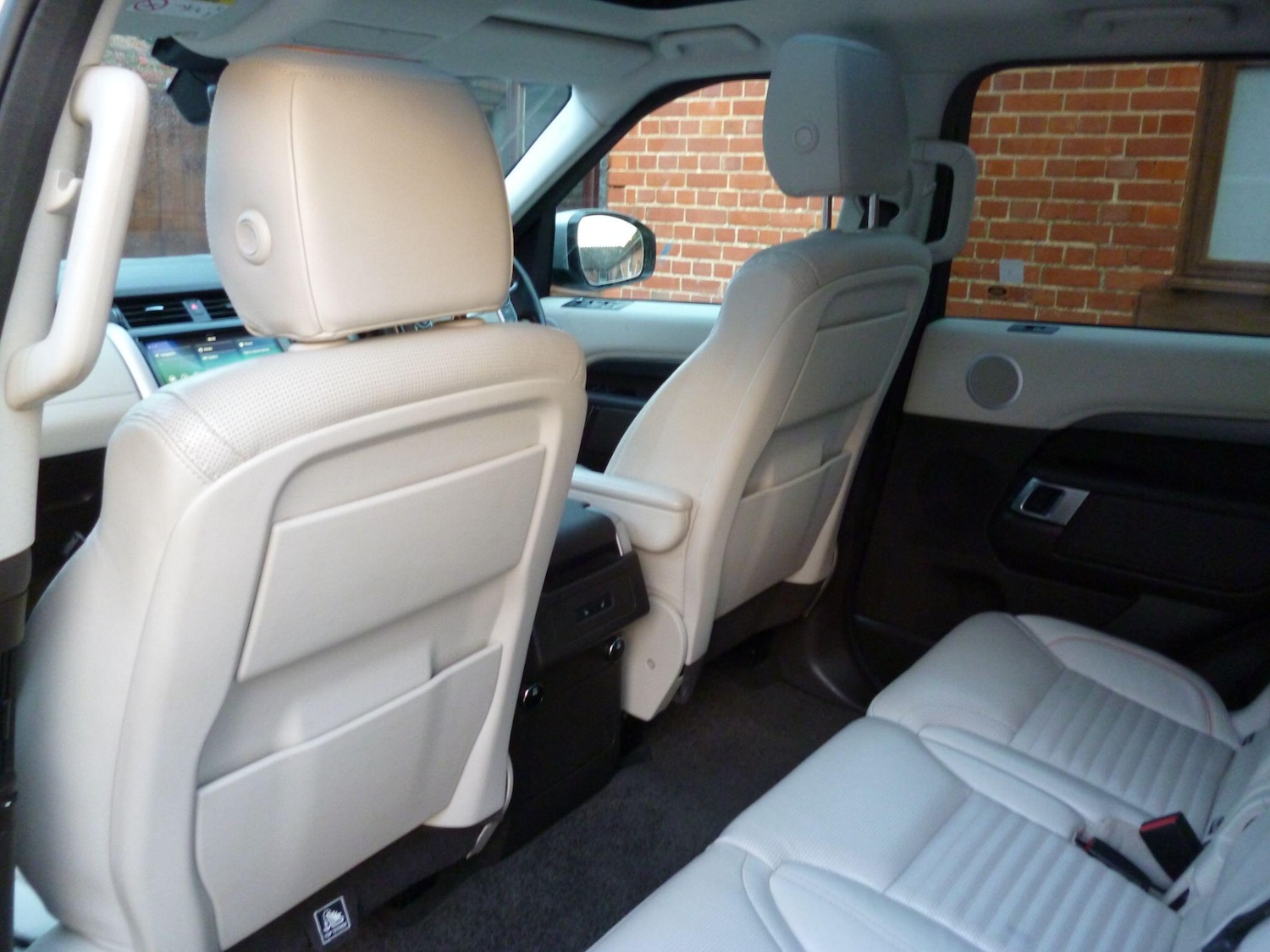 Used Land Rover Discovery 2017 for sale - 76715206: Photo 28