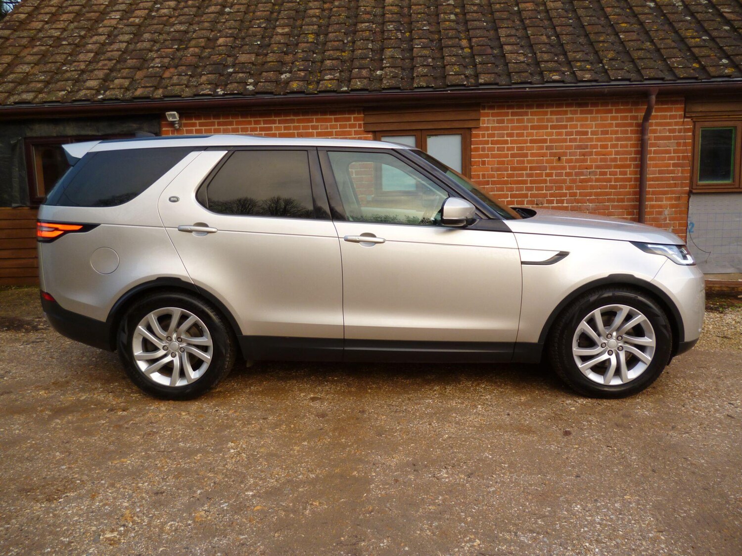 Used Land Rover Discovery 2017 for sale - 76715206: Photo 3