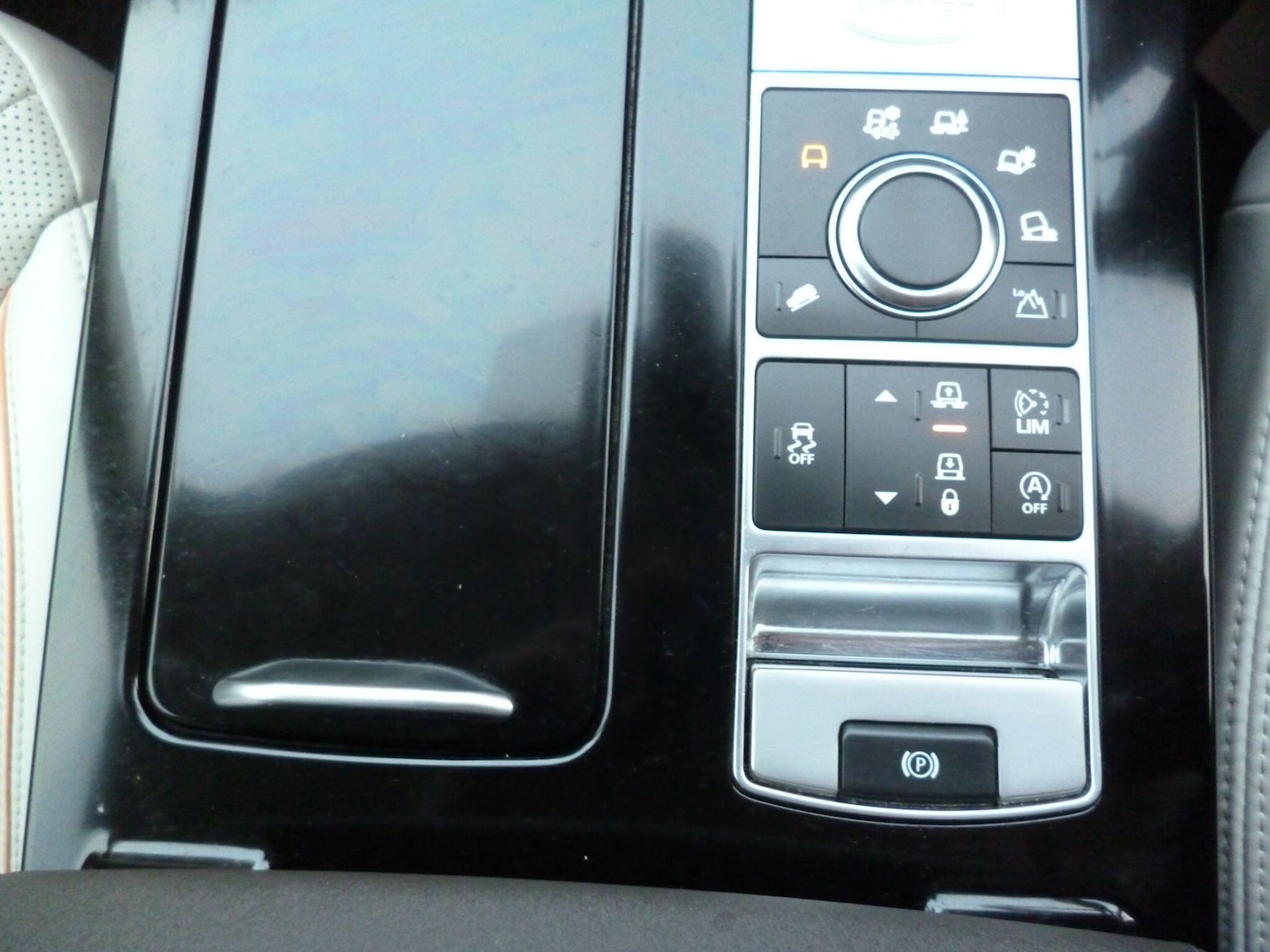 Used Land Rover Discovery 2017 for sale - 76715206: Photo 35