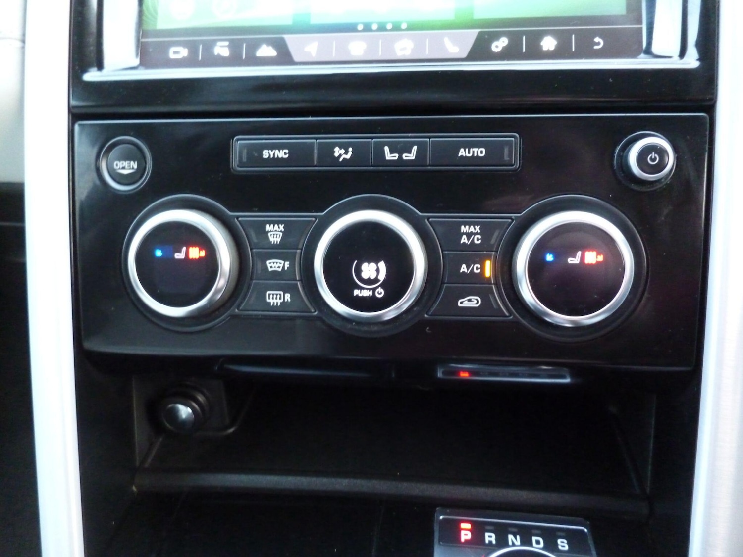 Used Land Rover Discovery 2017 for sale - 76715206: Photo 39