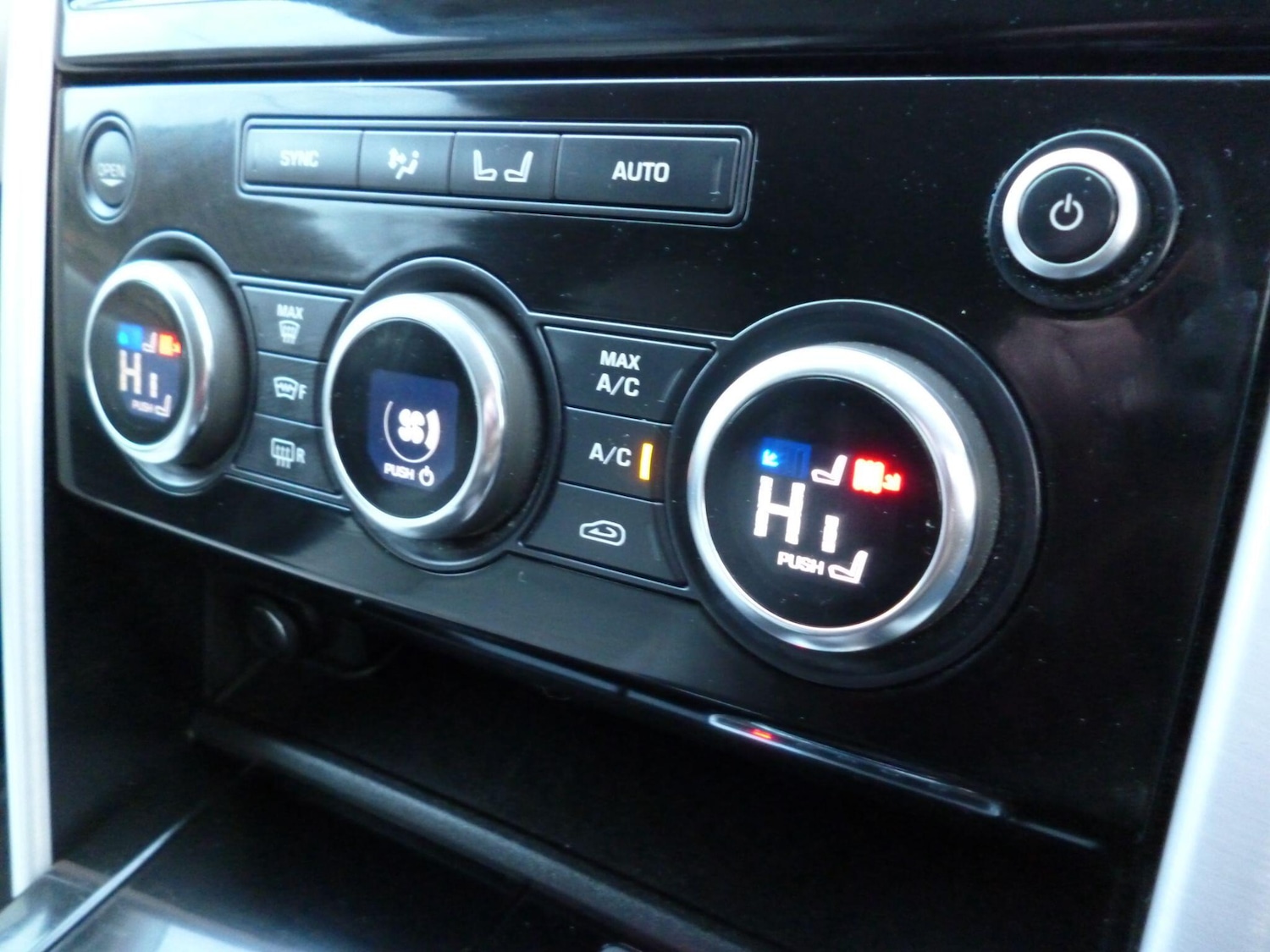 Used Land Rover Discovery 2017 for sale - 76715206: Photo 40