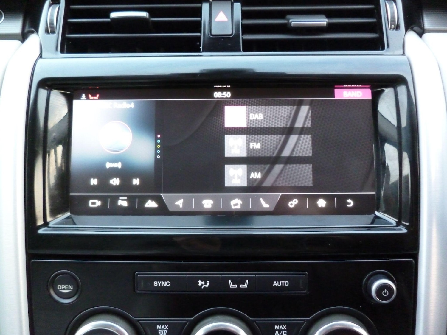 Used Land Rover Discovery 2017 for sale - 76715206: Photo 51