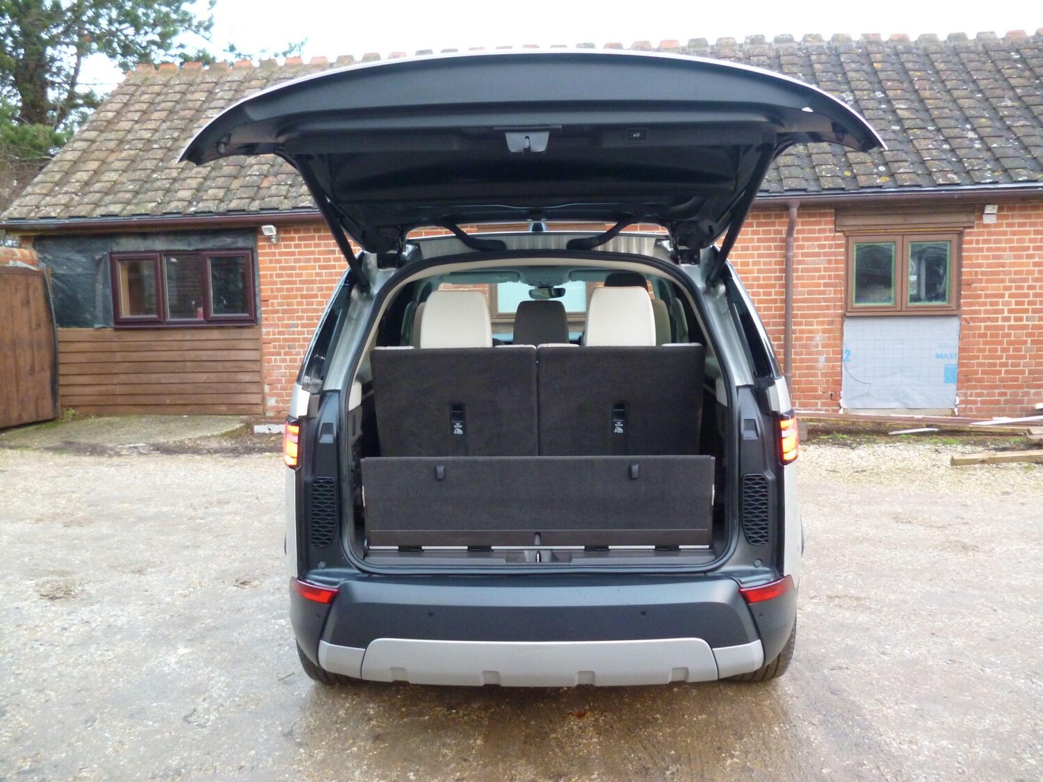 Used Land Rover Discovery 2017 for sale - 76715206: Photo 54