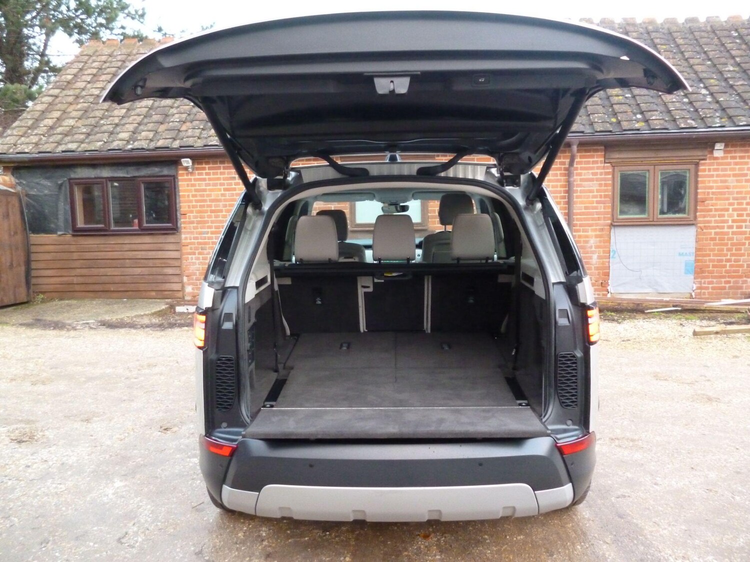 Used Land Rover Discovery 2017 for sale - 76715206: Photo 56