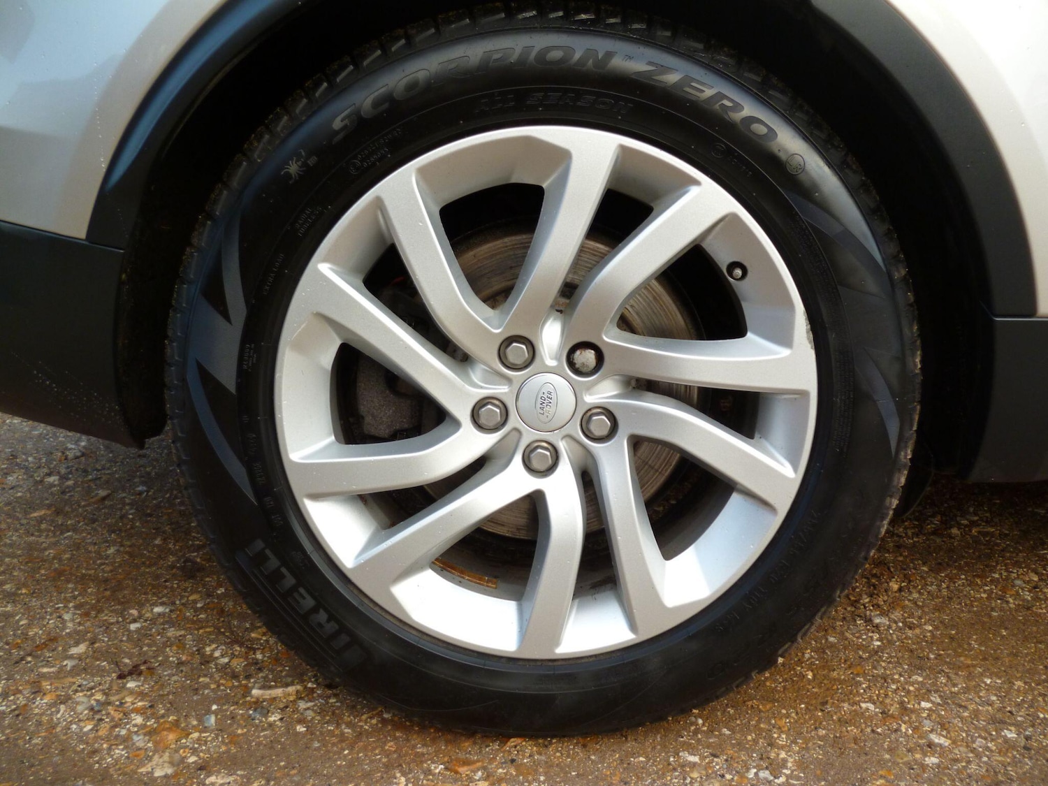 Used Land Rover Discovery 2017 for sale - 76715206: Photo 67