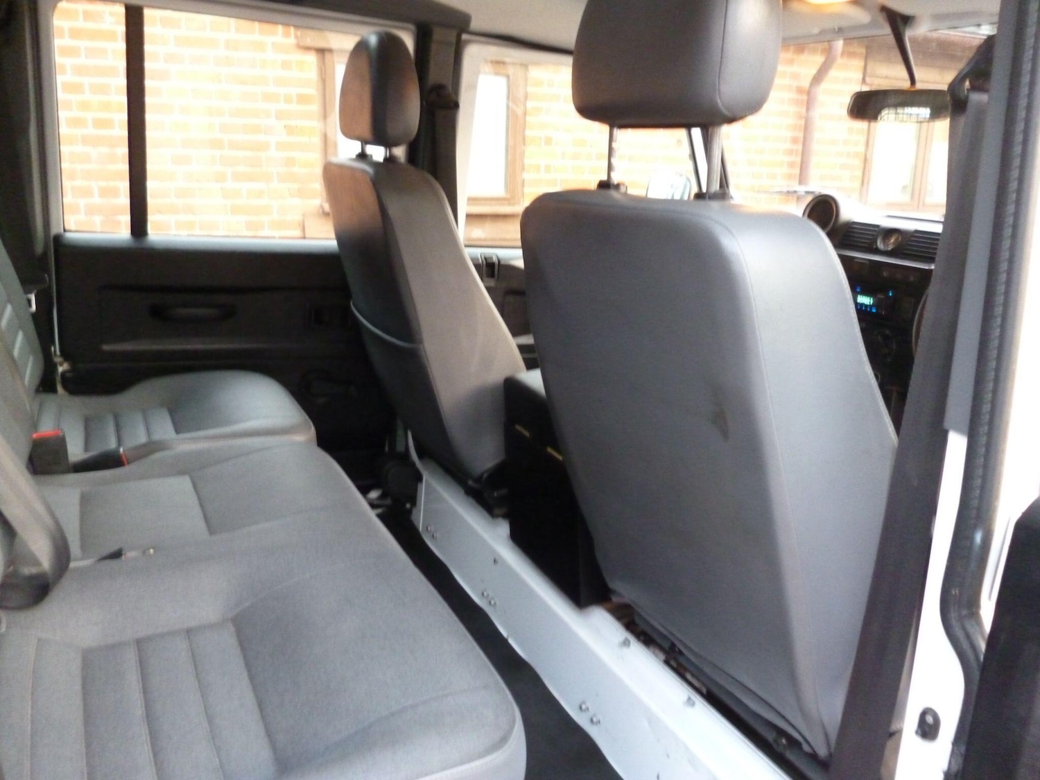 Used Land Rover Defender 110 2012 for sale - 76913722: Photo 14