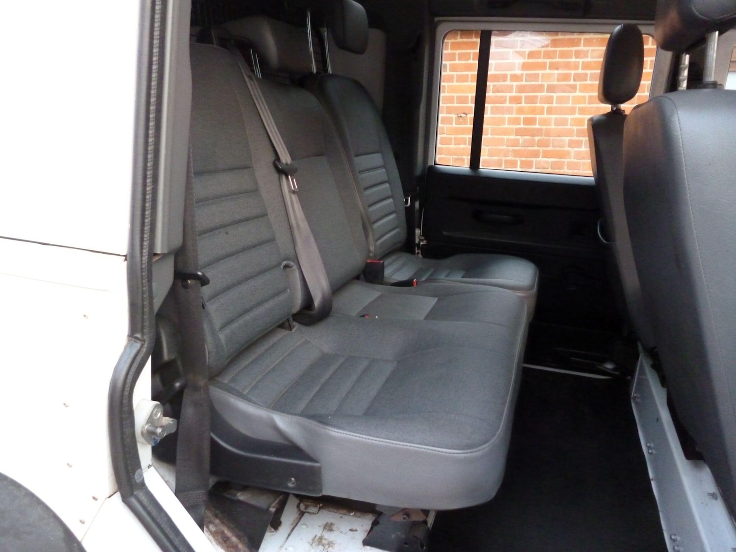 Used Land Rover Defender 110 2012 for sale - 76913722: Photo 15