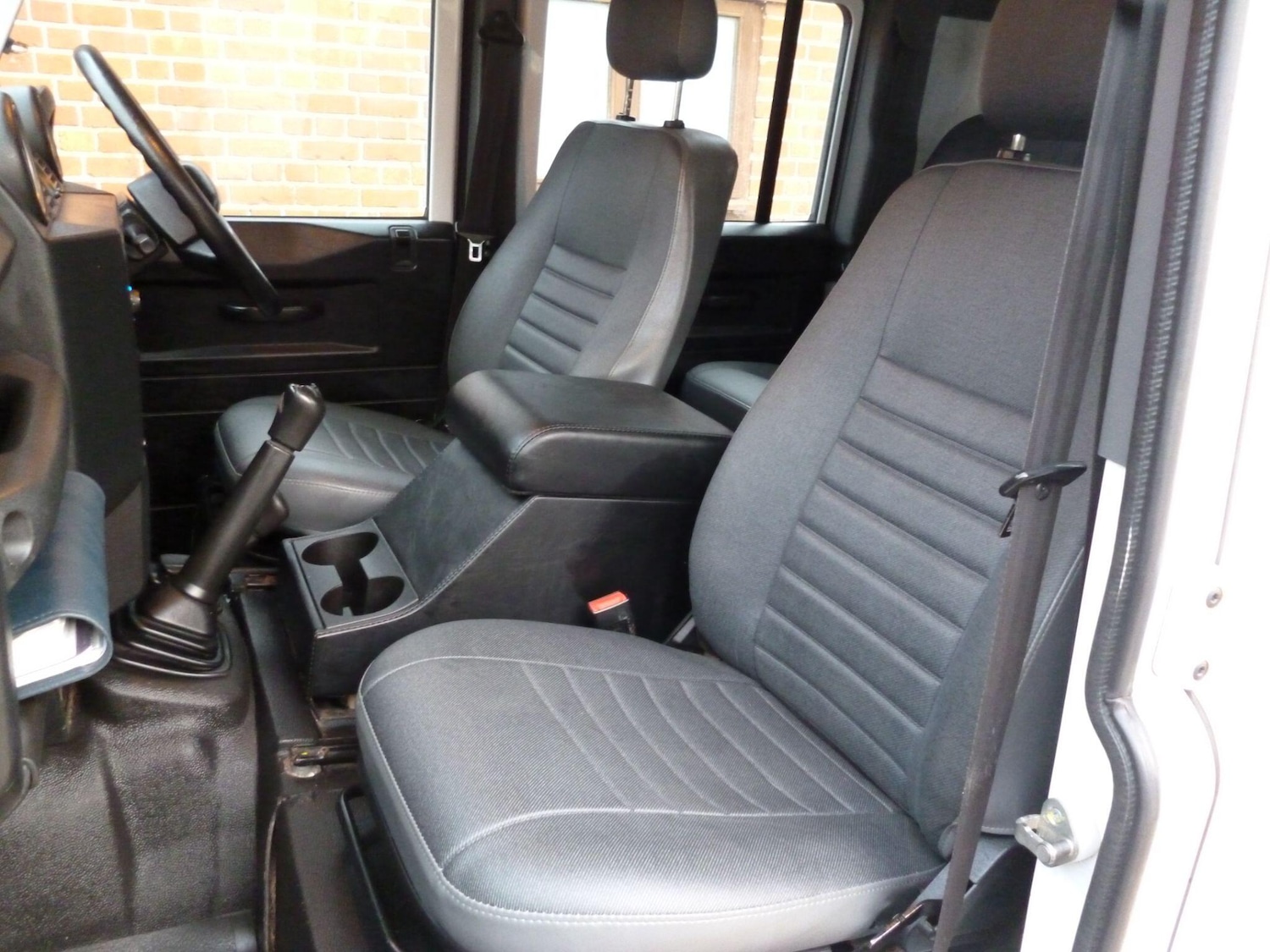 Used Land Rover Defender 110 2012 for sale - 76913722: Photo 21