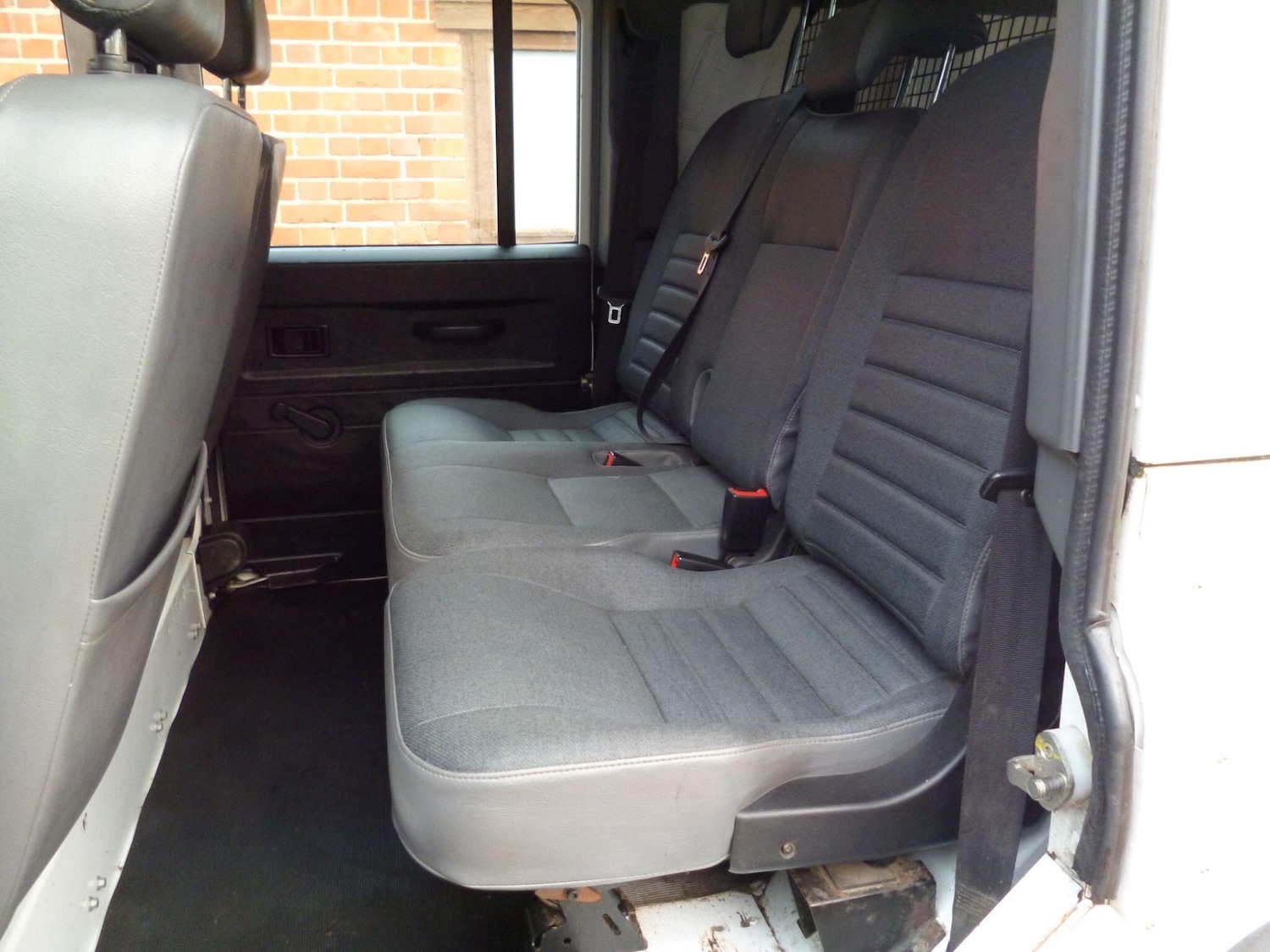 Used Land Rover Defender 110 2012 for sale - 76913722: Photo 23