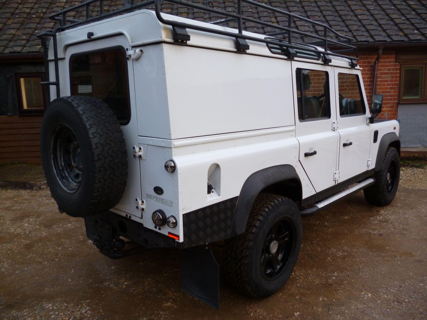 Used Land Rover Defender 110 2012 for sale - 76913722: Photo 8